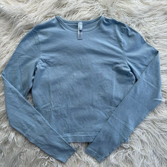 Skims New Vintage Crop Long Sleeve T-shirt Denim Size Medium - Picture 2 of 9